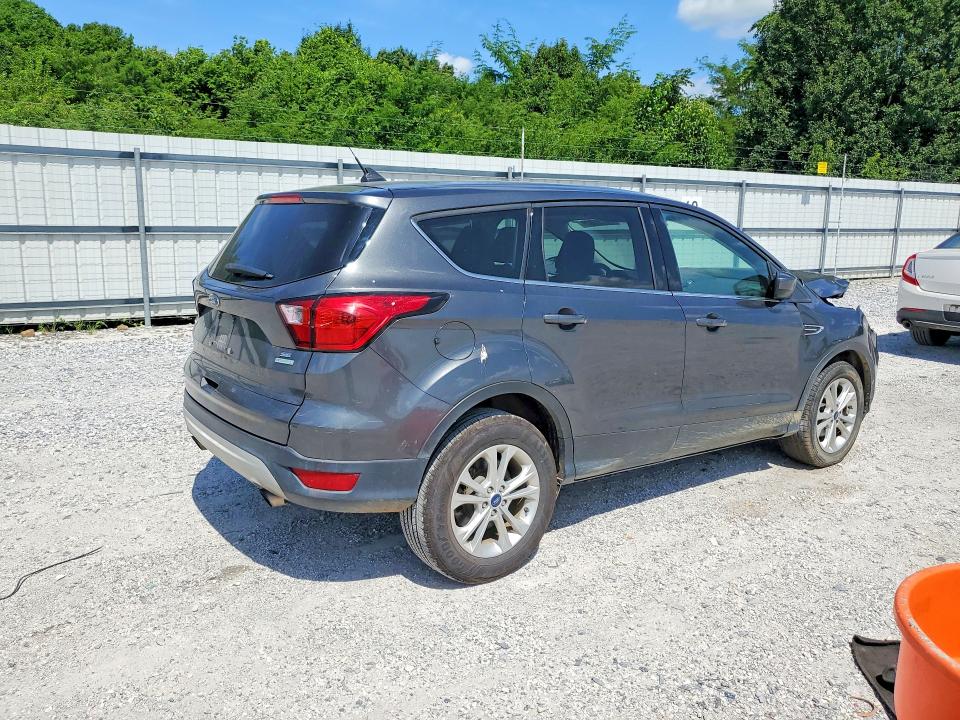 Фото 3 с аукциона – 2019 FORD ESCAPE с VIN 1FMCU0GD5KUC53218