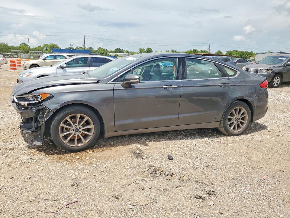 FORD FUSION 2017 with VIN 3FA6P0HD8HR254781 - Photo from auction