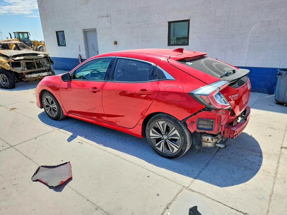 Photo 2 from auction – 2017 HONDA CIVIC with VIN SHHFK7H56HU413341