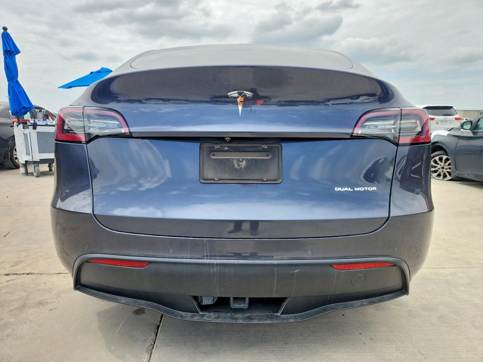 Photo 6 from auction – 2020 TESLA MODEL Y with VIN 5YJYGDEE0LF015078