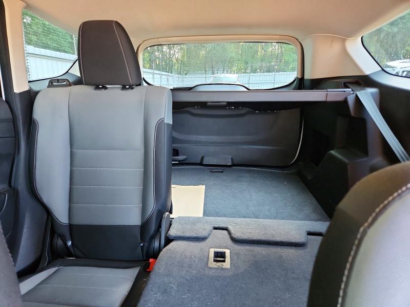 Photo 10 from auction – 2016 FORD ESCAPE with VIN 1FMCU0G96GUB25279