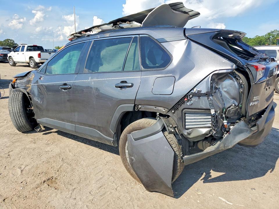 Photo 2 from auction – 2022 TOYOTA RAV4 with VIN 2T3C1RFV8NC206365