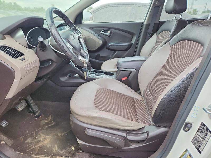 Photo 7 from auction – 2011 HYUNDAI TUCSON with VIN KM8JUCAC0BU243804