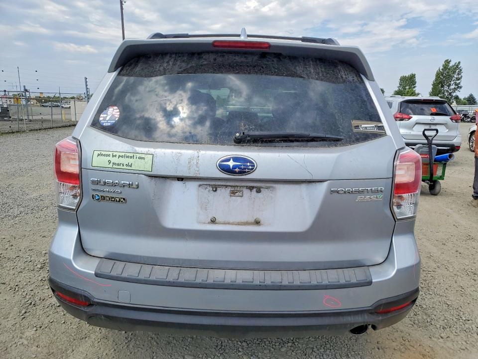 Photo 6 from auction – 2017 SUBARU FORESTER with VIN JF2SJAJC8HH527593