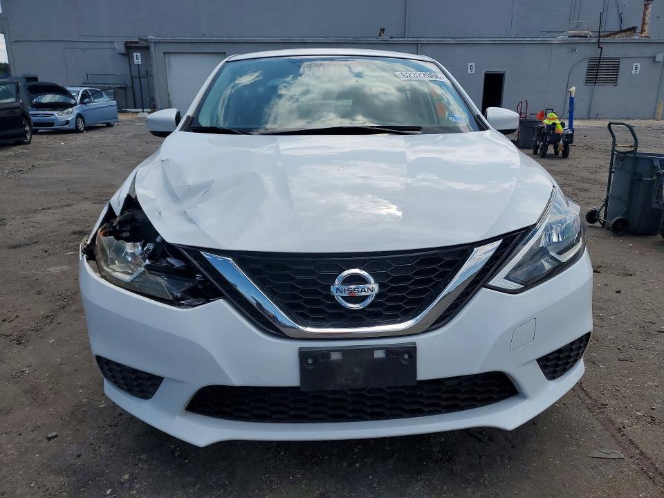 Photo 5 from auction – 2016 NISSAN SENTRA with VIN 3N1AB7AP1GL648384
