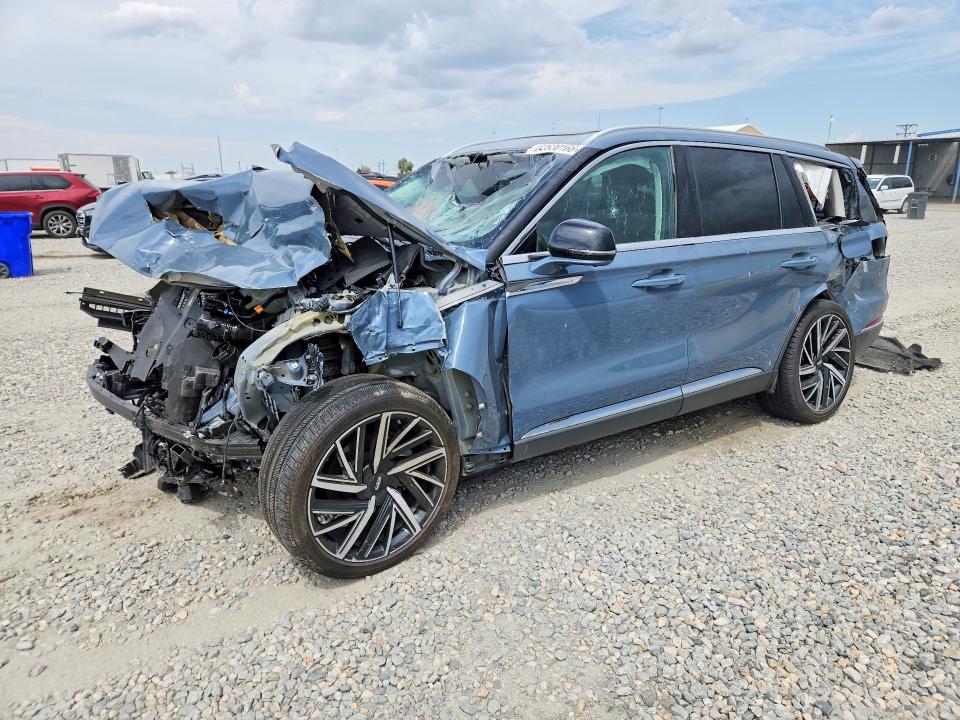 LINCOLN AVIATOR 2025 with VIN 5LM5J7XC8SGL08810 - Photo from auction