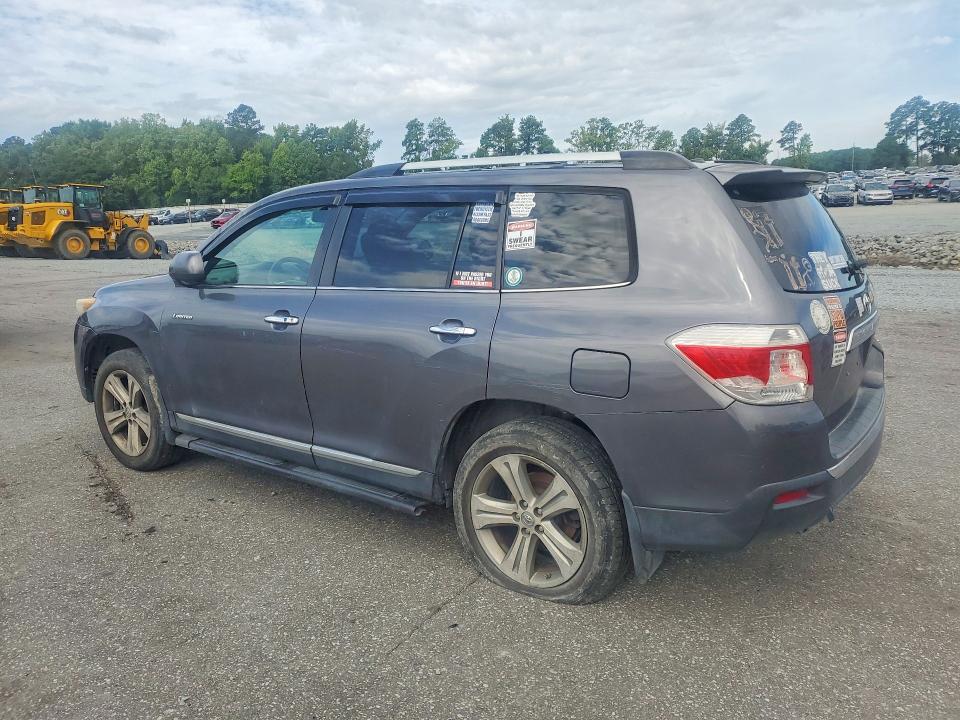 Photo 2 from auction – 2011 TOYOTA HIGHLANDER with VIN 5TDDK3EH8BS091000