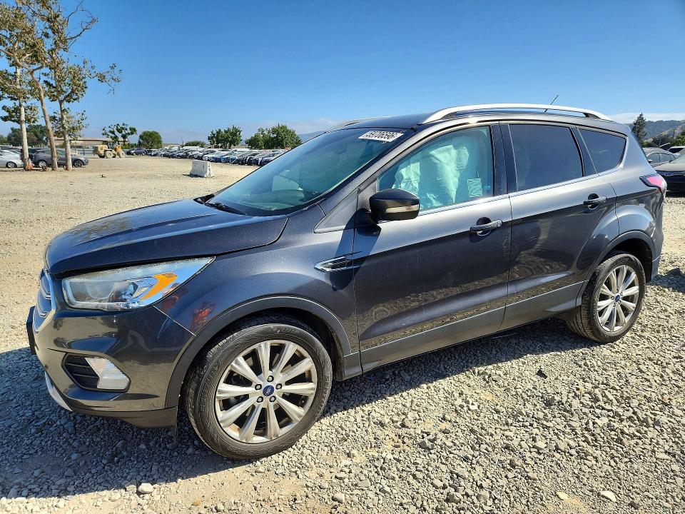 FORD ESCAPE 2017 with VIN 1FMCU0J92HUF08923 - Photo from auction