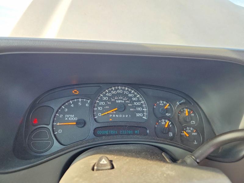 Photo 9 from auction – 2006 CHEVROLET SILVERADO with VIN 1GCEK19B16Z141853