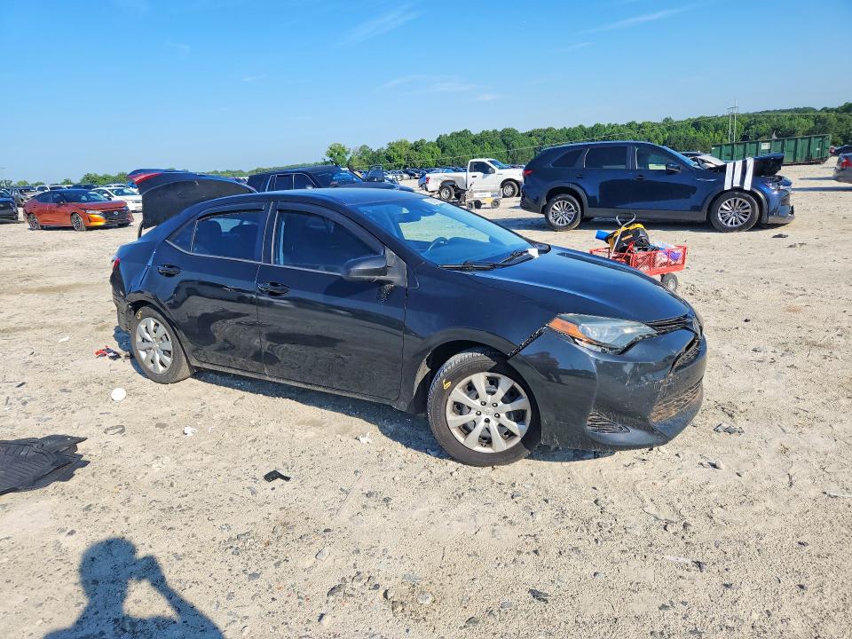 Photo 4 from auction – 2018 TOYOTA COROLLA with VIN 2T1BURHE8JC015810