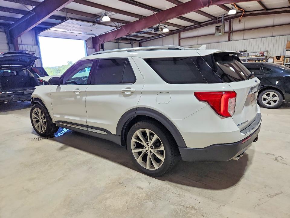 Photo 2 from auction – 2021 FORD EXPLORER with VIN 1FM5K8HC5MGA12800