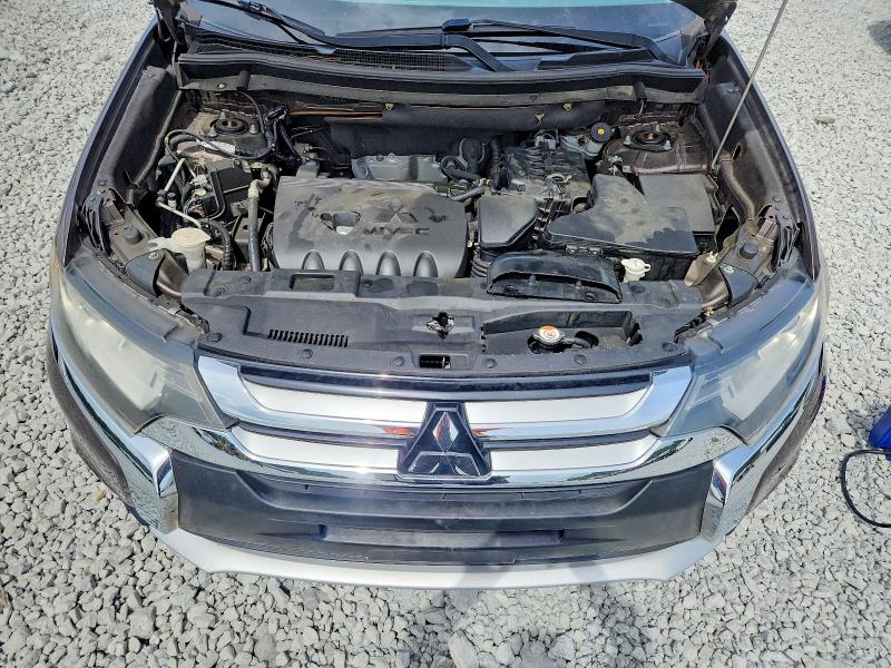 Photo 12 from auction – 2018 MITSUBISHI OUTLANDER with VIN JA4AD2A3XJZ033432
