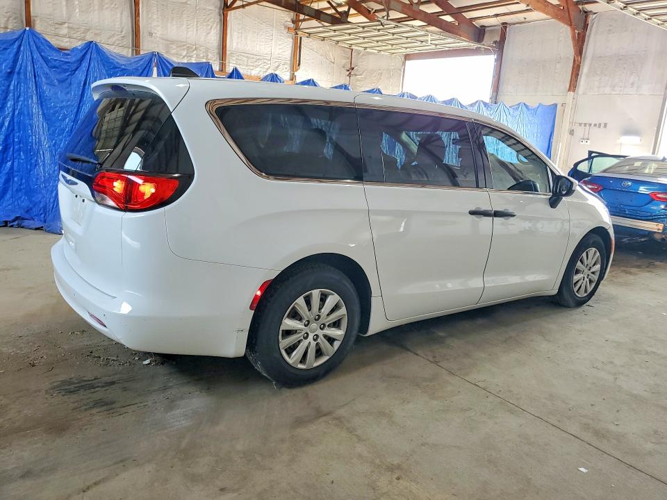 Zdjęcie 3 z aukcji – 2019 CHRYSLER PACIFICA z VIN 2C4RC1AG7KR666989
