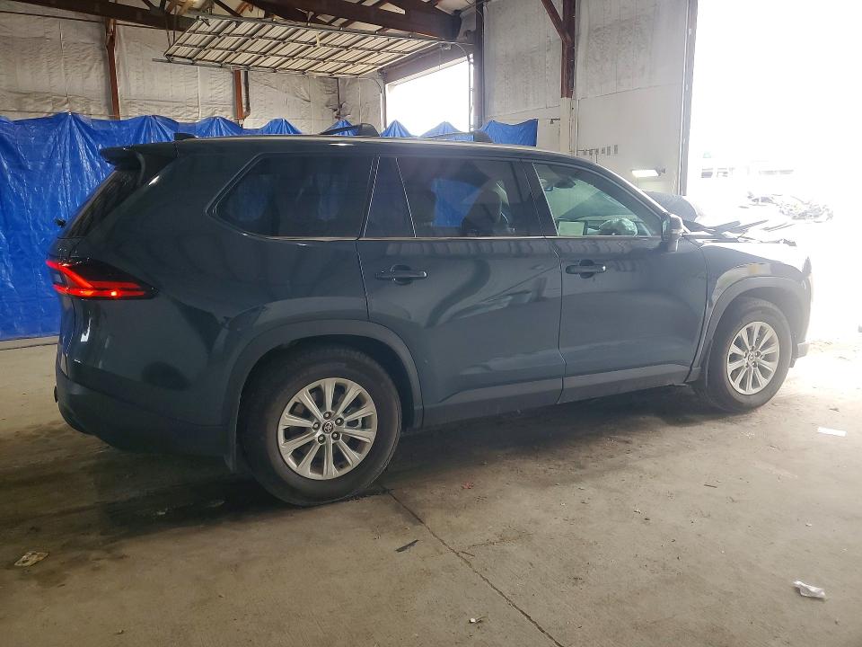 Photo 3 from auction – 2026 TOYOTA GRAND HIGHLANDER HYBRID with VIN 5TDACAB52TS102654