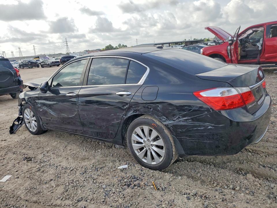 Photo 2 from auction – 2015 HONDA ACCORD with VIN 1HGCR2F89FA202156