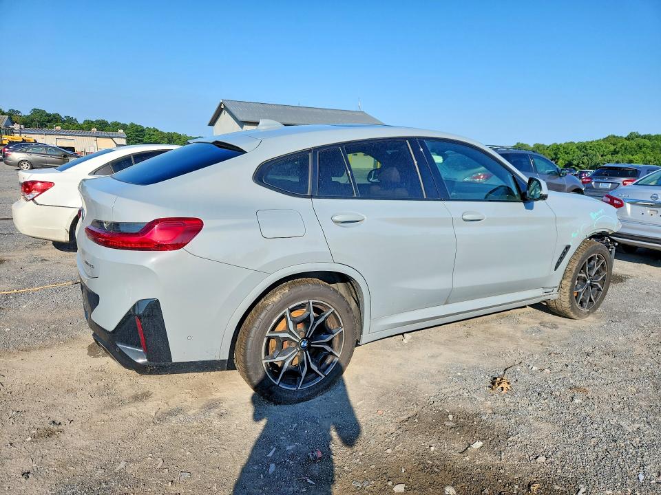 Photo 3 from auction – 2022 BMW X4 with VIN 5UX33DT08N9M23157