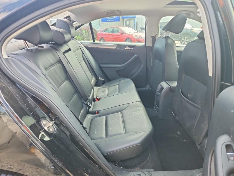 Photo 10 from auction – 2015 VOLKSWAGEN JETTA with VIN 3VWD17AJXFM357610