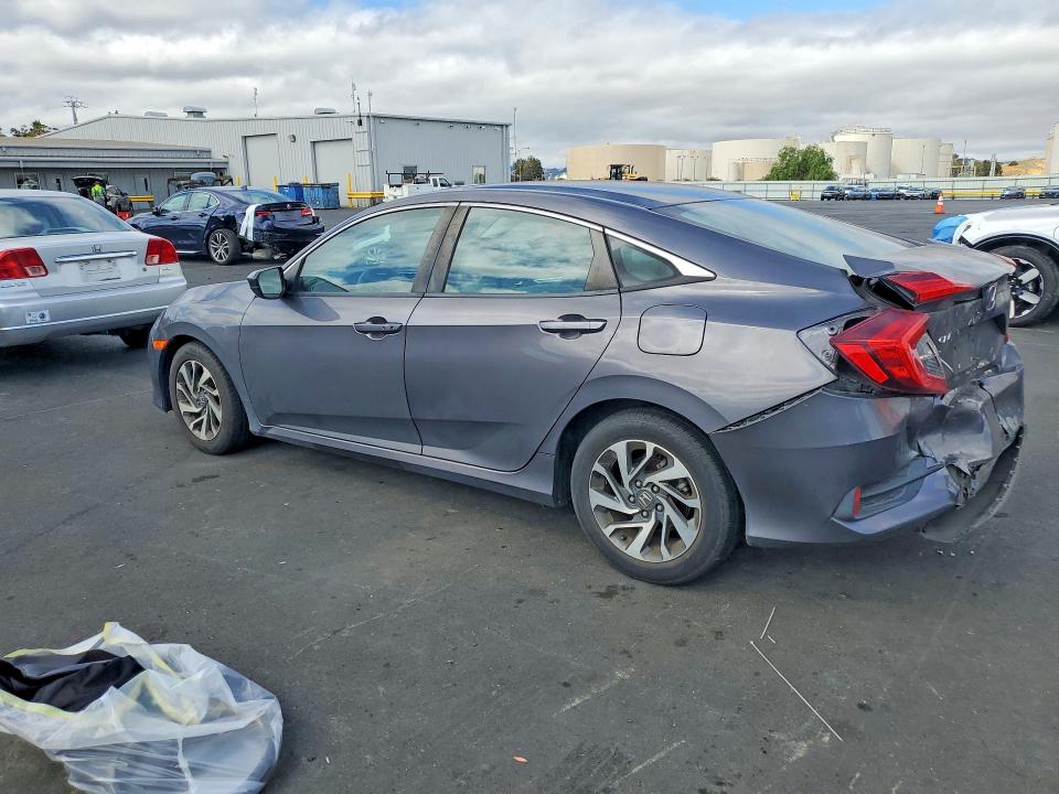 Photo 2 from auction – 2016 HONDA CIVIC with VIN 19XFC2F76GE220522