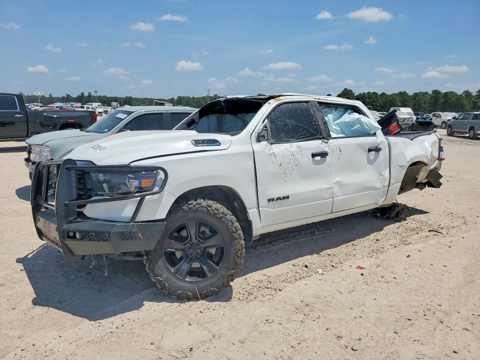 RAM 1500 2024 مع رقم تعريف المركبة 1C6RREFT5RN164671 - صورة من المزاد