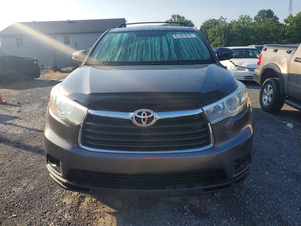 Photo 5 from auction – 2016 TOYOTA HIGHLANDER with VIN 5TDBKRFH1GS312730