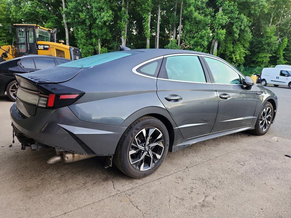 Photo 3 from auction – 2025 HYUNDAI SONATA with VIN KMHL64JA8SA500748