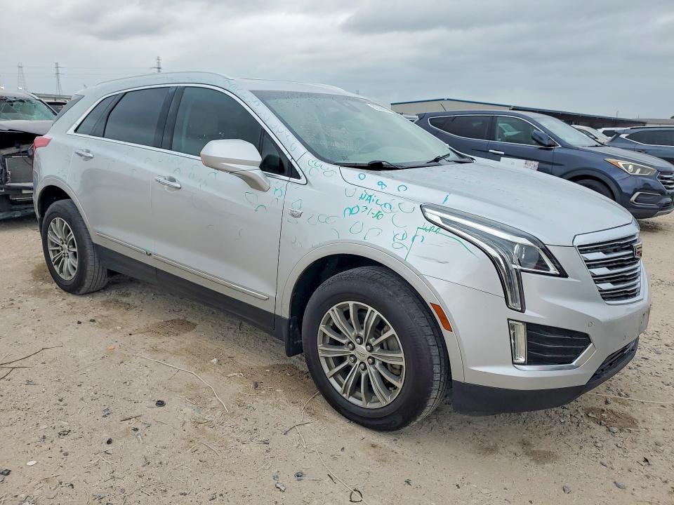 Photo 4 from auction – 2018 CADILLAC XT5 with VIN 1GYKNCRS1JZ104021