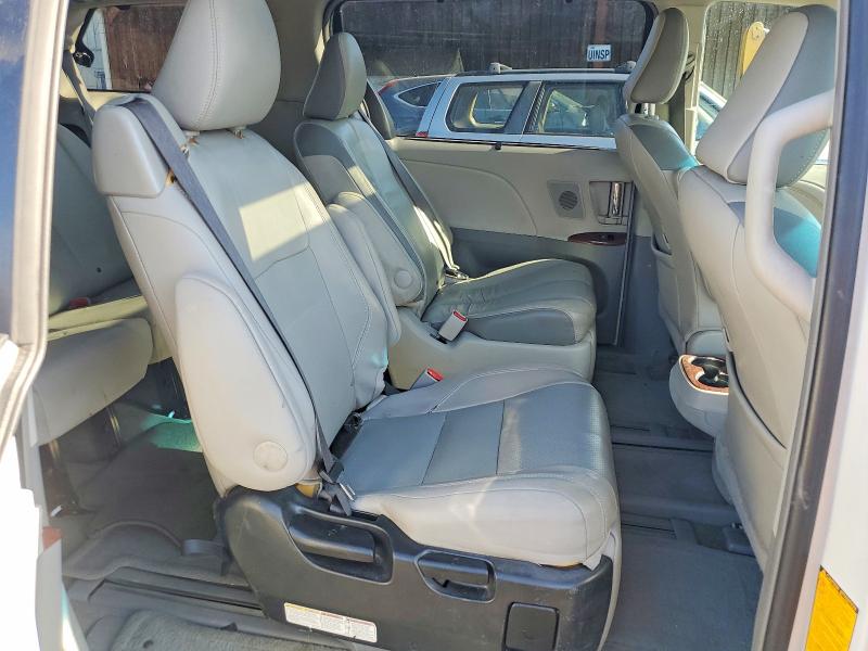 Photo 11 from auction – 2012 TOYOTA SIENNA with VIN 5TDDK3DC4CS030704