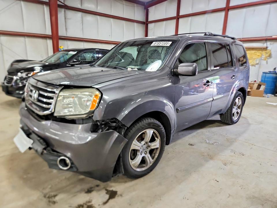 HONDA PILOT 2015 with VIN 5FNYF4H67FB027711 - Photo from auction