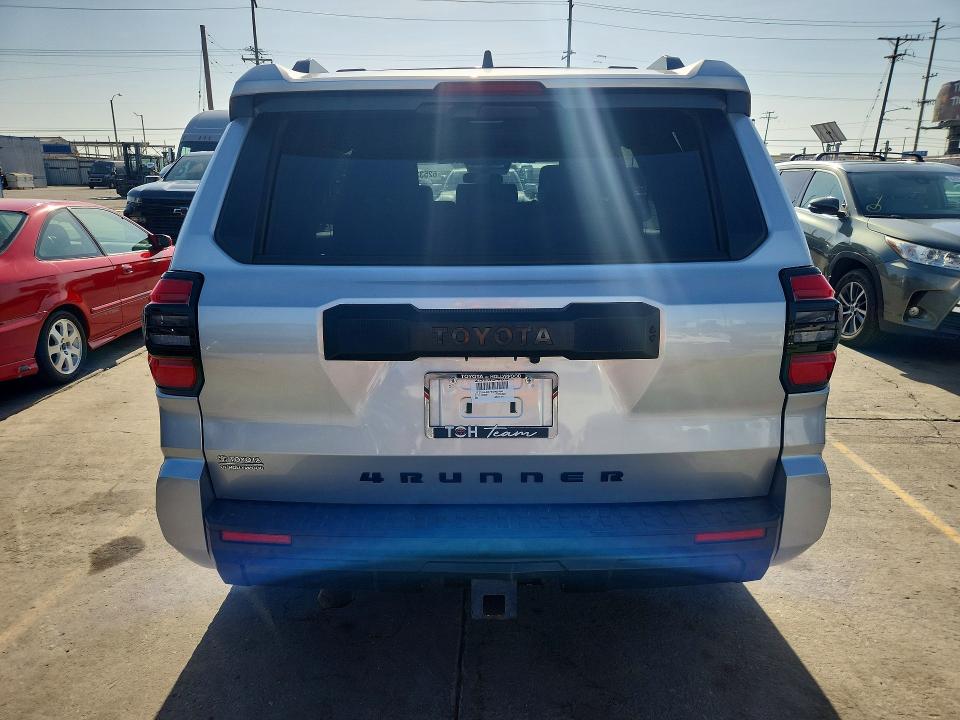Photo 6 from auction – 2025 TOYOTA 4RUNNER with VIN JTEVA5AR7S5003489