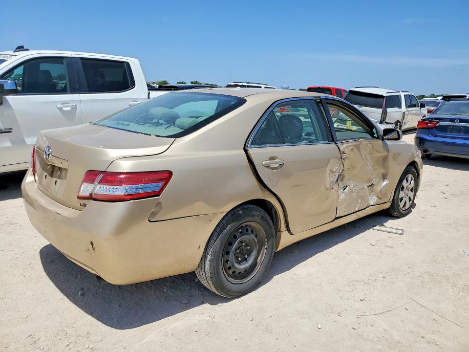Photo 3 from auction – 2011 TOYOTA CAMRY with VIN 4T1BF3EK1BU128399
