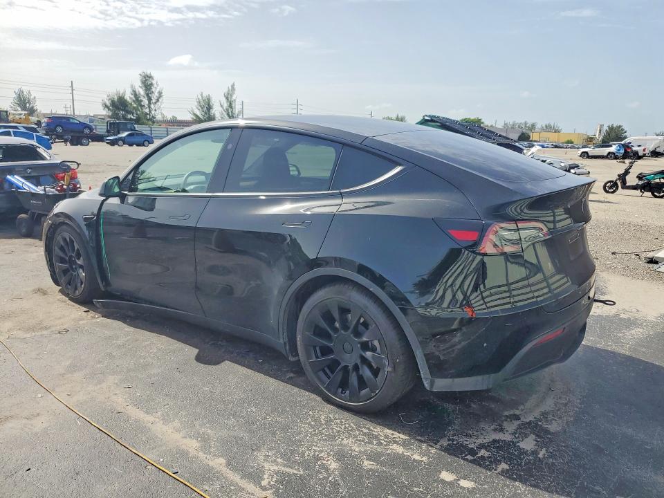 Photo 2 from auction – 2025 TESLA MODEL Y with VIN 7SAYGDEE3SA353492