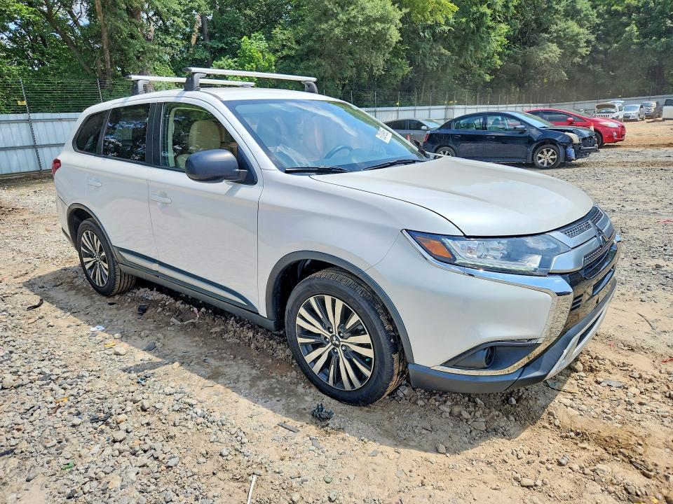 Photo 4 from auction – 2019 MITSUBISHI OUTLANDER with VIN JA4AD2A39KZ025839