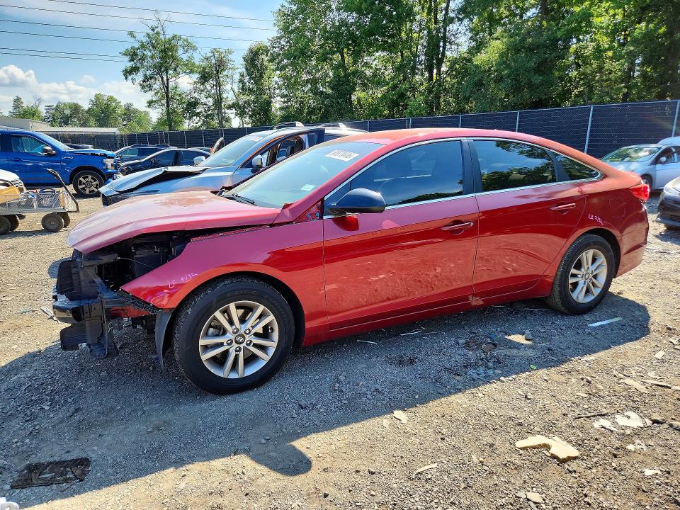 HYUNDAI SONATA 2016 with VIN 5NPE24AF7GH365461 - Photo from auction