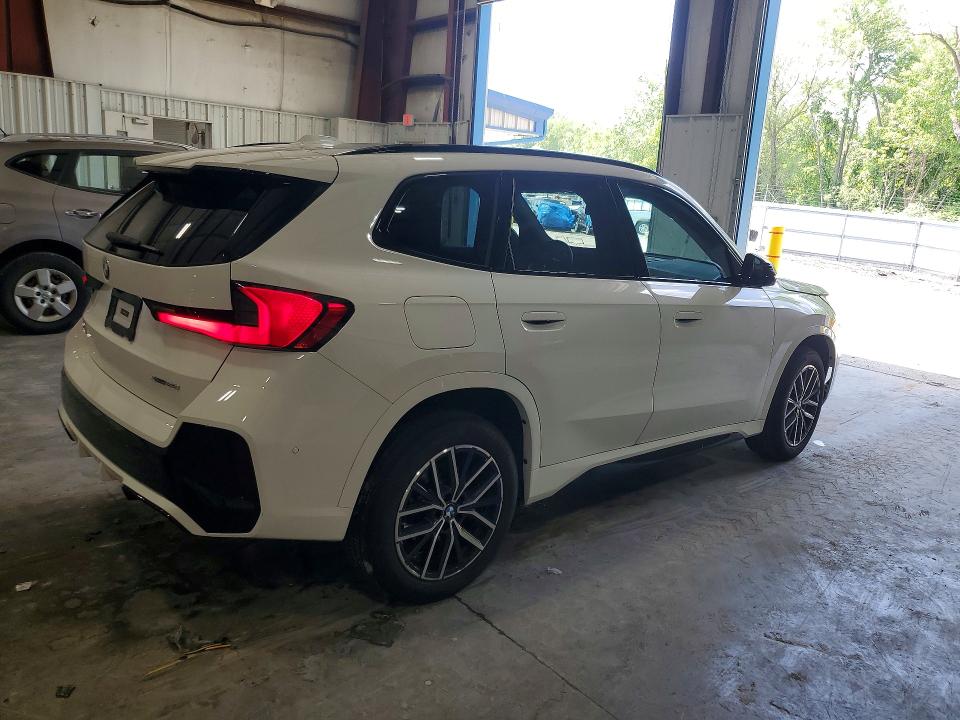 Photo 3 from auction – 2023 BMW X1 with VIN WBX73EF07P5Y19050