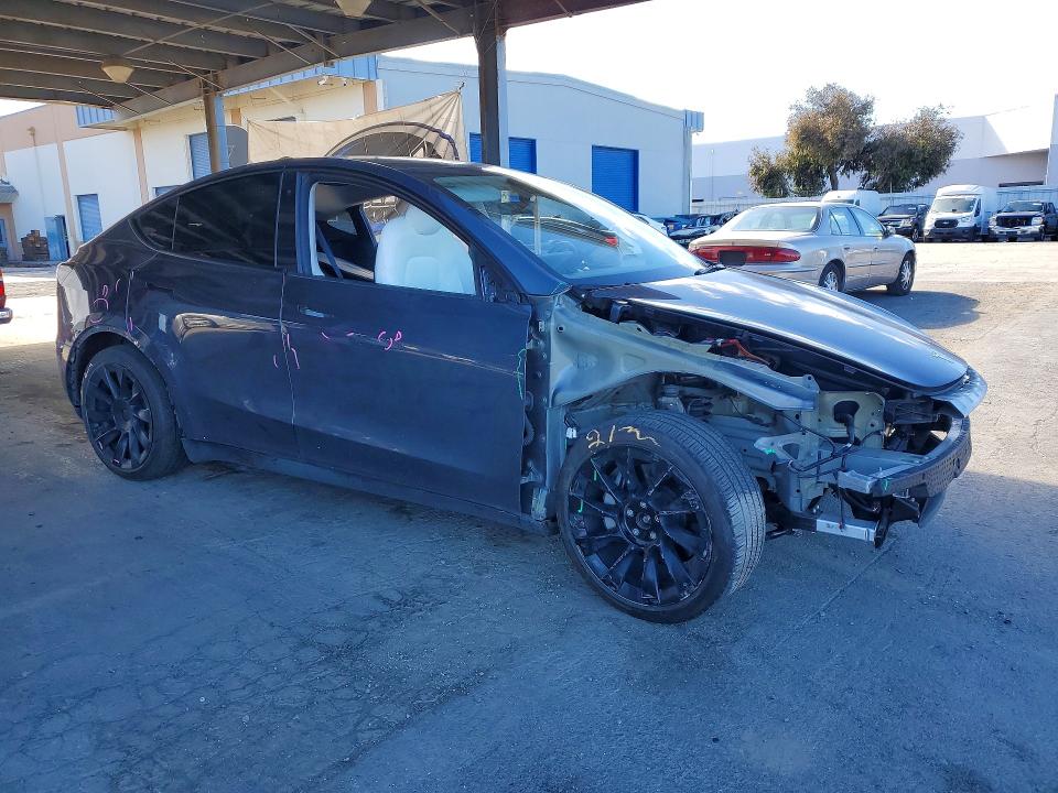 Photo 4 from auction – 2022 TESLA MODEL Y with VIN 7SAYGAEEXNF429246