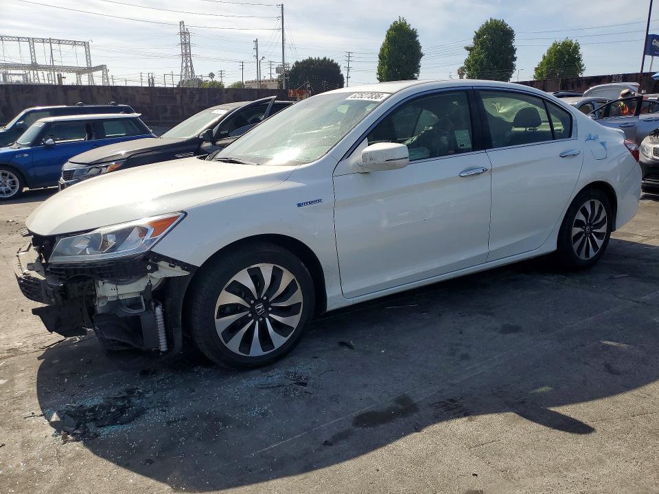 Photo 1 from auction – 2017 HONDA ACCORD with VIN JHMCR6F50HC016958