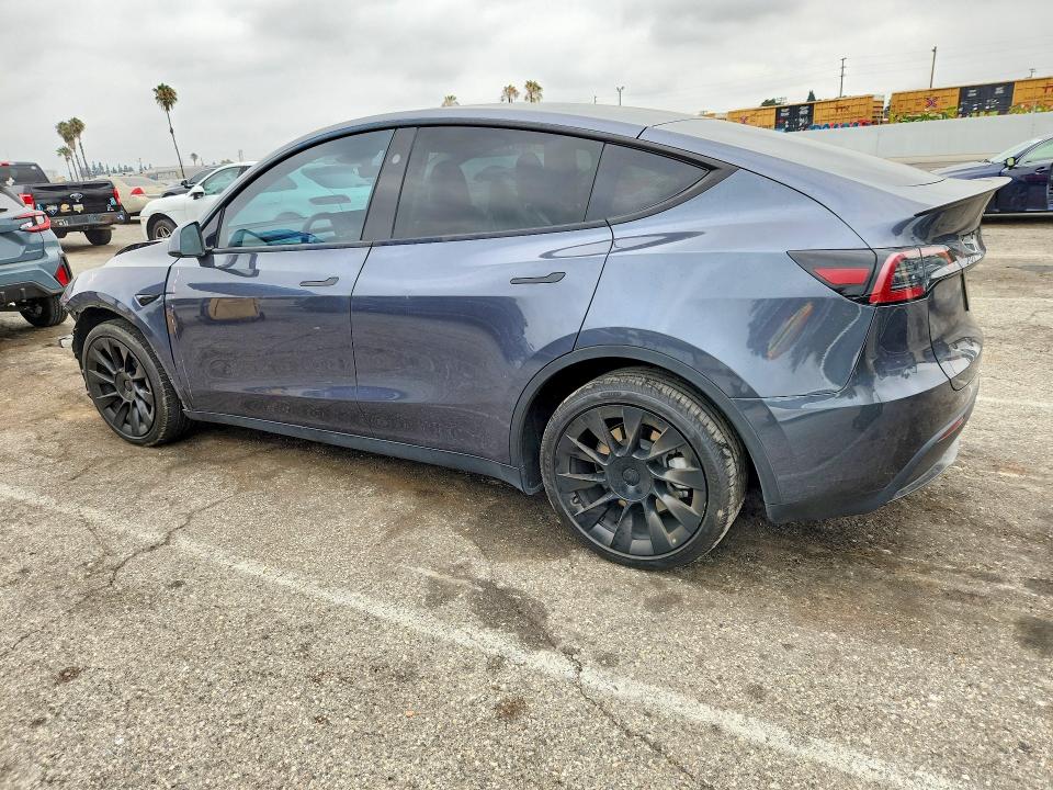 Photo 2 from auction – 2023 TESLA MODEL Y with VIN 7SAYGDEE6PF926587