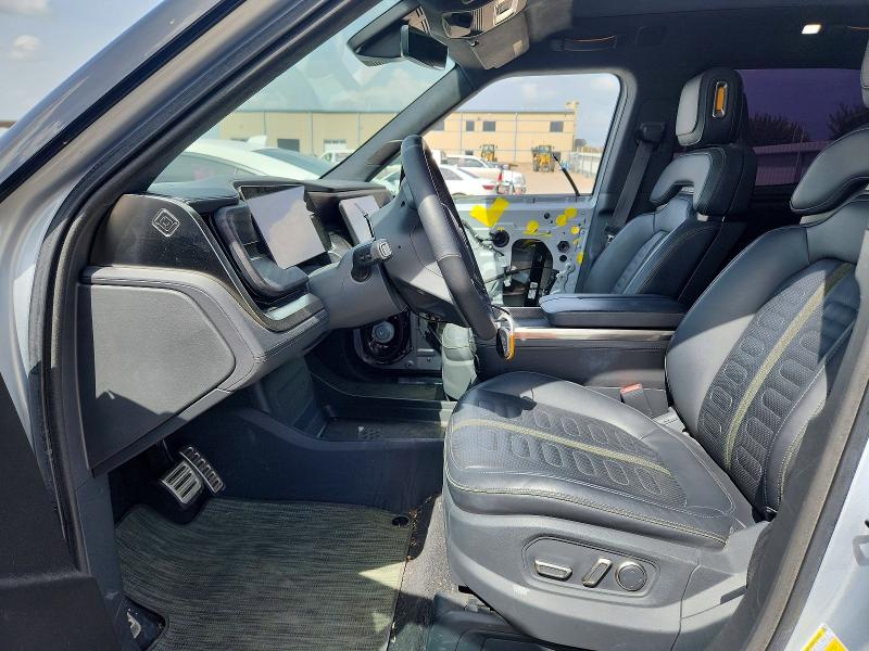 Photo 7 from auction – 2023 RIVIAN R1T with VIN 7FCTGAAA9PN019563