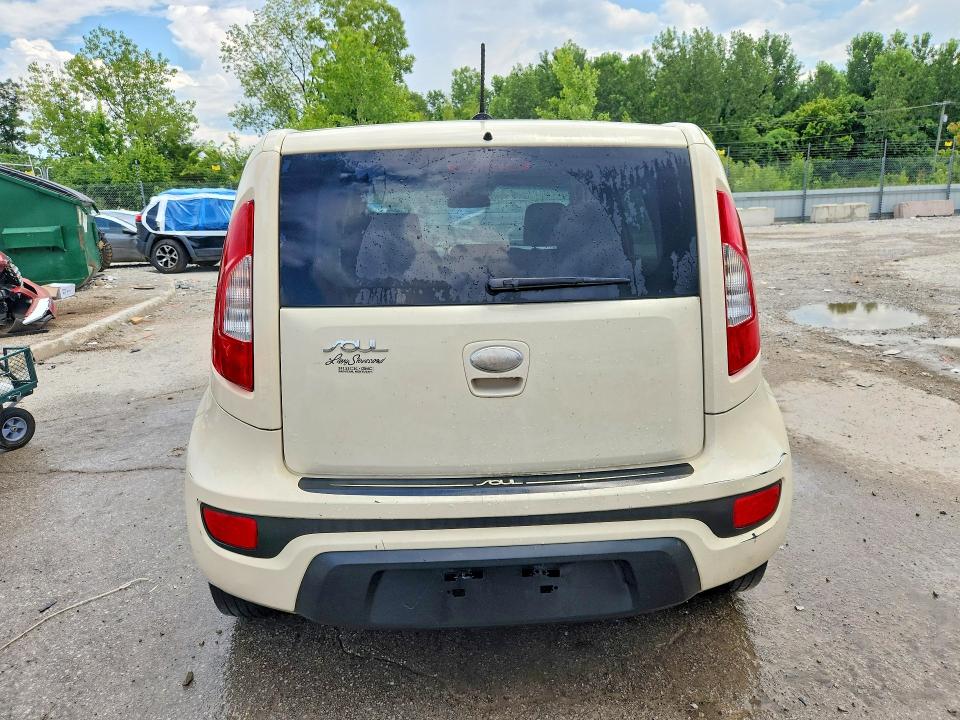 Photo 6 from auction – 2013 KIA SOUL with VIN KNDJT2A56D7562161