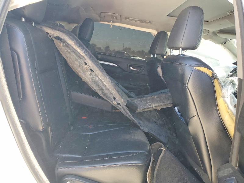 Photo 11 from auction – 2015 TOYOTA HIGHLANDER with VIN 5TDKKRFHXFS113545