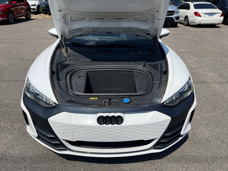 Photo 8 from auction – 2022 AUDI E-TRON GT with VIN WAUFJBFW2N7006120