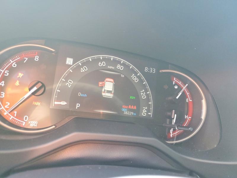 Photo 9 from auction – 2023 TOYOTA RAV4 with VIN 2T3W1RFV5PW239290