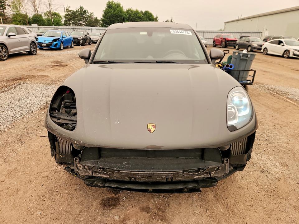 Photo 5 from auction – 2015 PORSCHE MACAN with VIN WP1AB2A57FLB70947