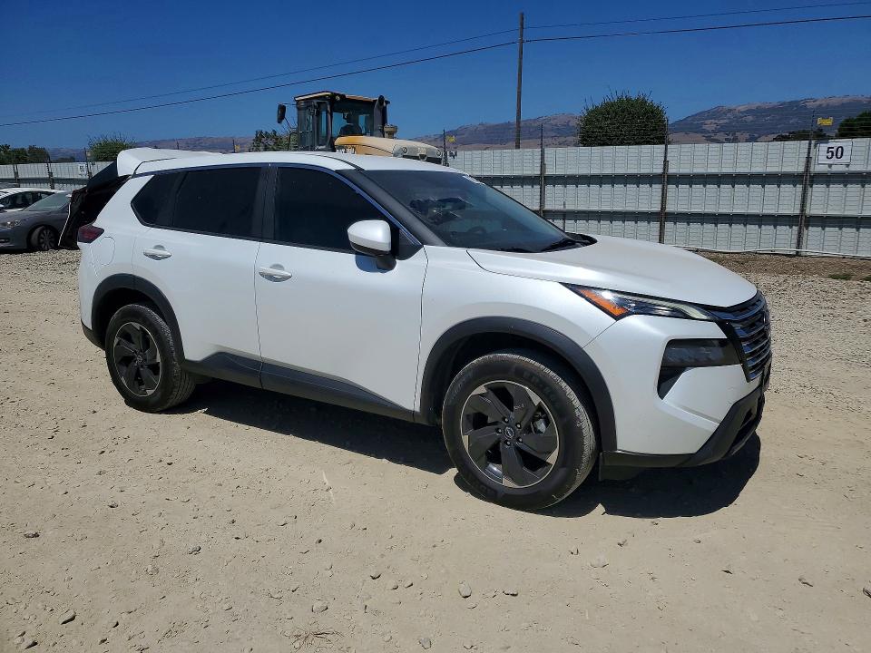 Photo 4 from auction – 2024 NISSAN ROGUE with VIN 5N1BT3BA9RC693603