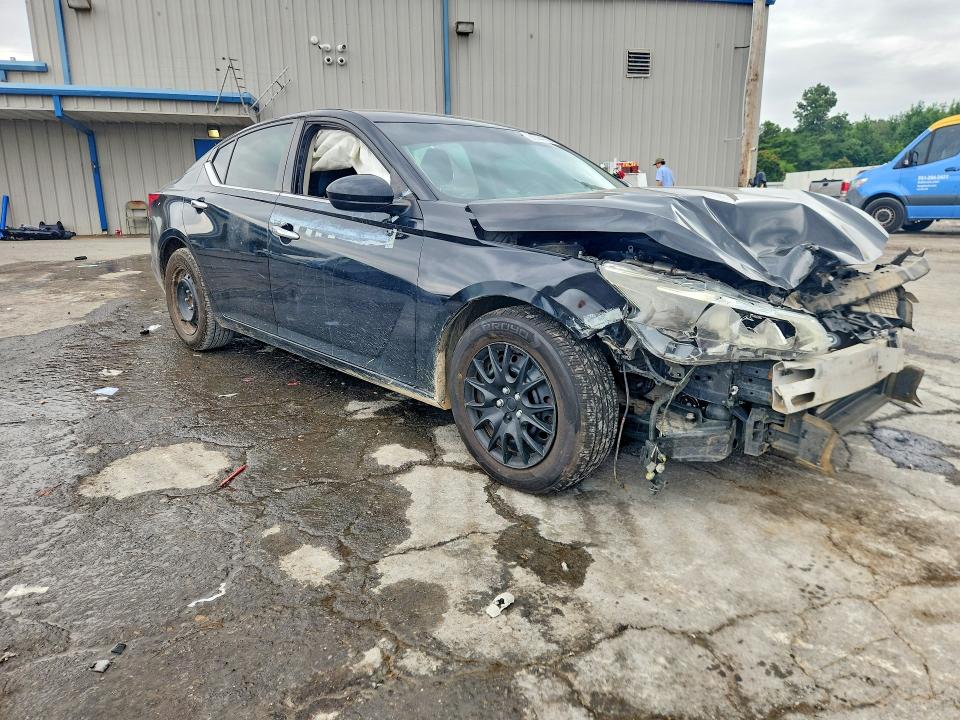 Photo 4 from auction – 2020 NISSAN ALTIMA with VIN 1N4BL4BV8LC223704