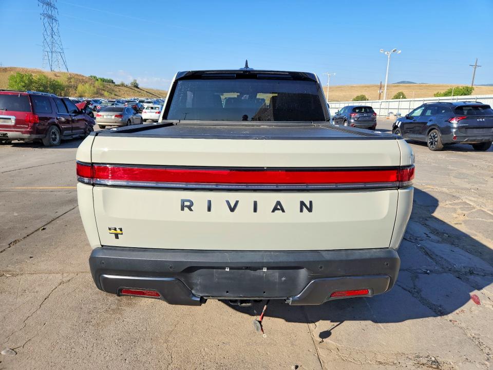 Photo 6 from auction – 2025 RIVIAN R1T with VIN 7FCTGCAA1SN041349