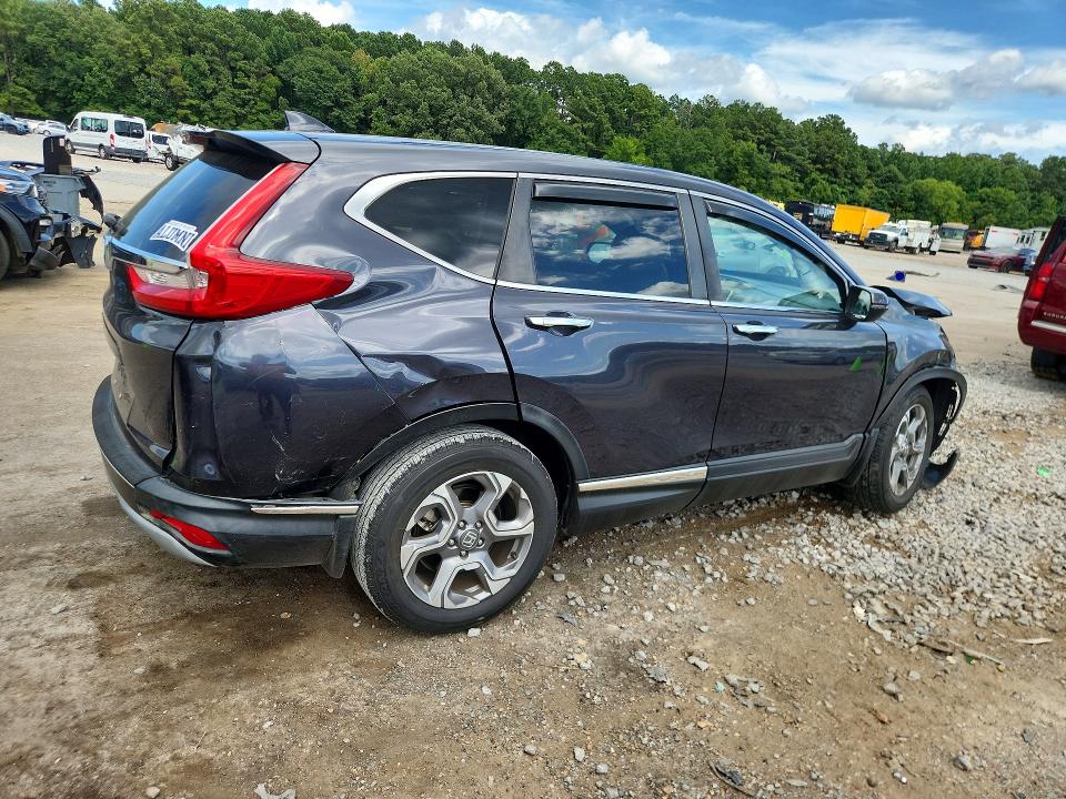 Photo 3 from auction – 2018 HONDA CR-V with VIN 7FARW1H50JE056149