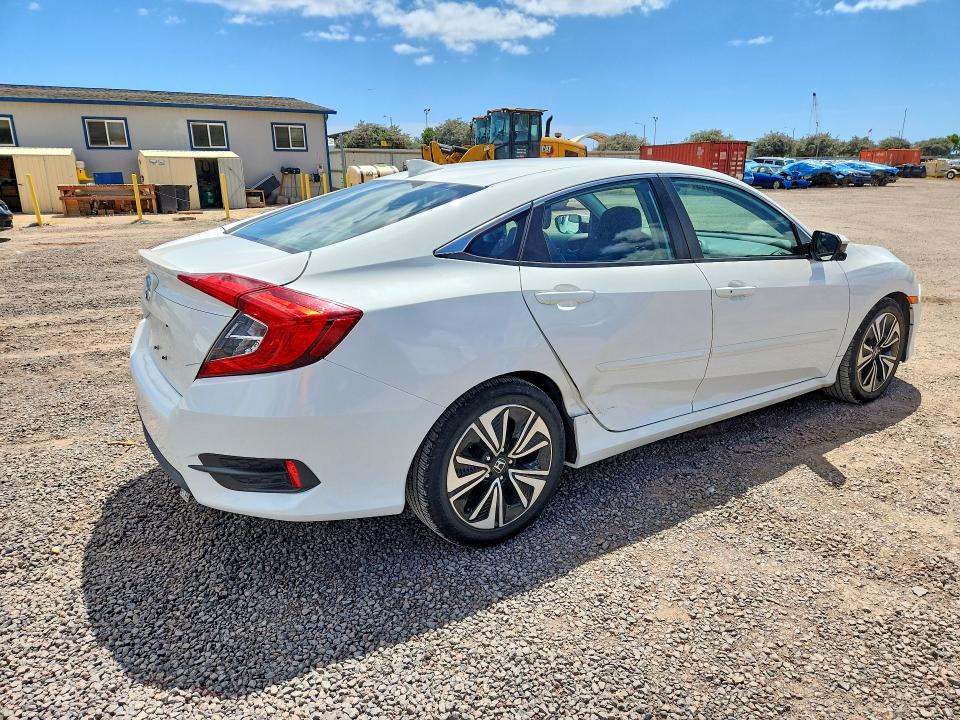 Photo 3 from auction – 2016 HONDA CIVIC with VIN 2HGFC1F77GH652939