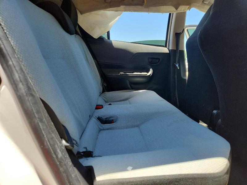 Photo 11 from auction – 2016 TOYOTA PRIUS C with VIN JTDKDTB36G1127166