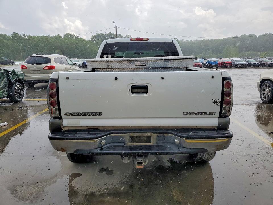 Photo 6 from auction – 2000 CHEVROLET SILVERADO with VIN 1GCEK19T6YE104574
